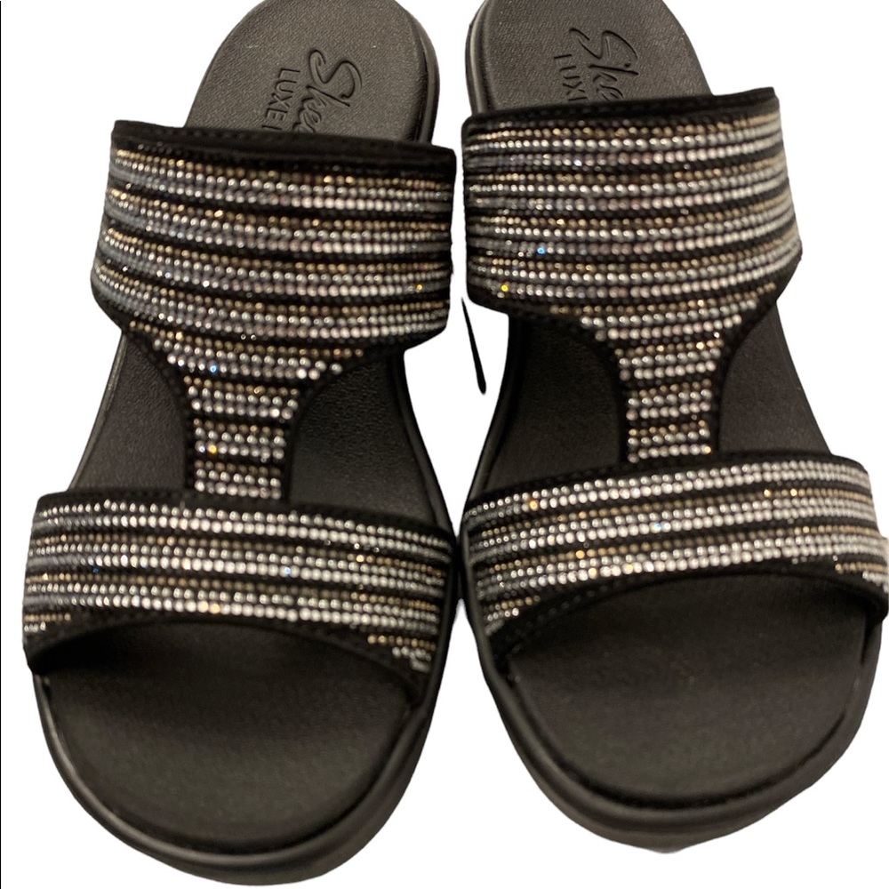 NEW Sketchers Wedge sandals size 6